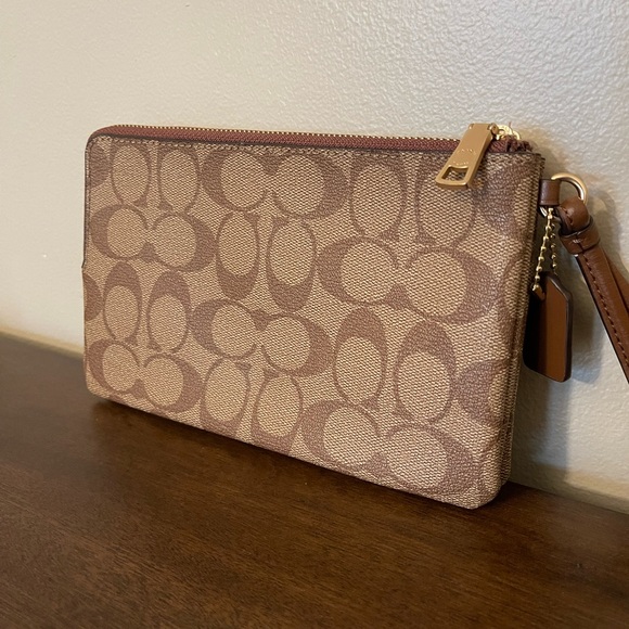 Coach Wristlet - Picture 2 of 5